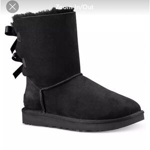 Sz 5 black sheepskin/sherpa  bailey bow 2 UGG classic   Short boot